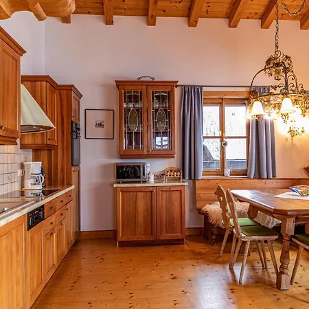 In Near Lifts * Kitzbühel