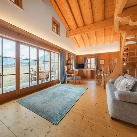 In Near Lifts * Kitzbühel